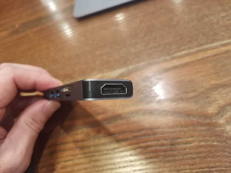 USB-CハブHDMI